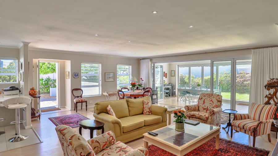 3 Bedroom Property for Sale in Lake Michelle Western Cape